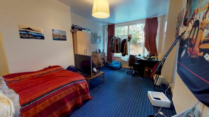 9 Bedroom Terraced House To Rent In Regent Park Terrace, Hyde Park, Leeds, LS6