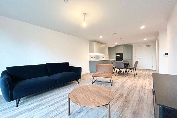 2 Bedroom Apartment To Rent In Block B Railings, Shale Lane, M5