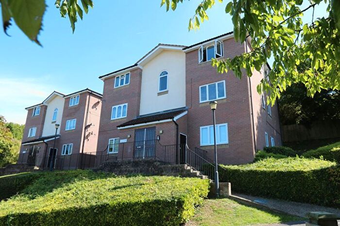 2 Bedroom Flat To Rent In Lingfield Close, High Wycombe, HP13