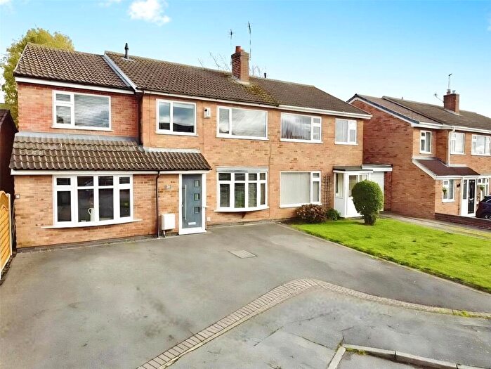 4 Bedroom Semi-Detached House For Sale In Bearsden Crescent, Hinckley, Leicestershire, LE10