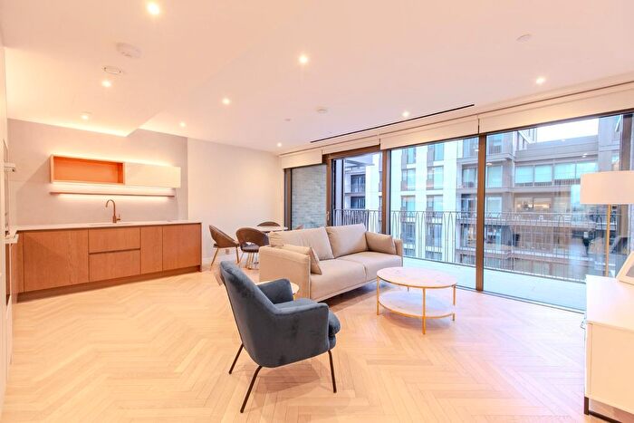 2 Bedroom Flat To Rent In Parkland Walk, London, SW6