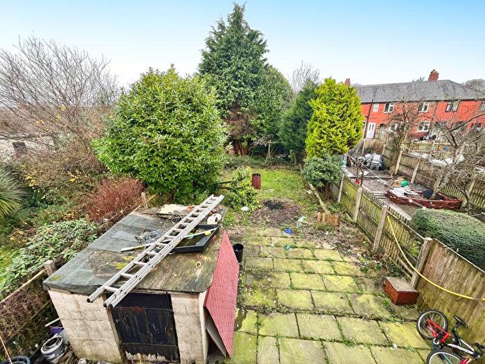 3 Bedroom End Of Terrace House For Sale In Malton Avenue, Deane, BL3