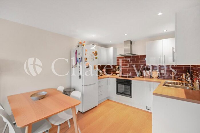 1 Bedroom Flat To Rent In St Davids Square, Docklands, London, E14