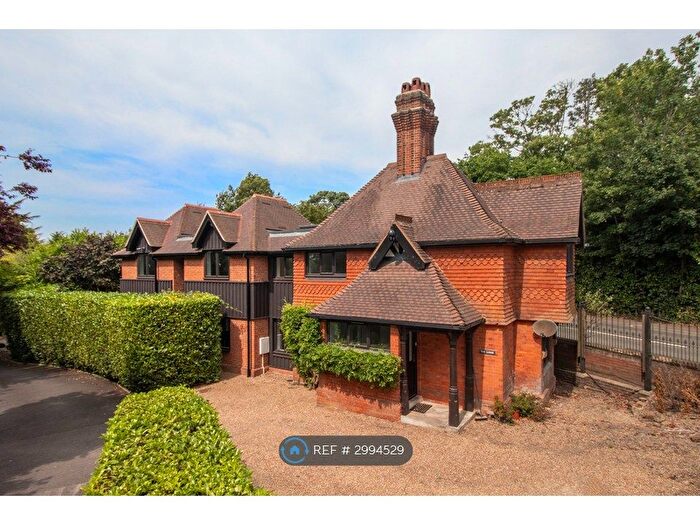 4 Bedroom Detached House To Rent In Langton Road, Tunbridge Wells, TN3