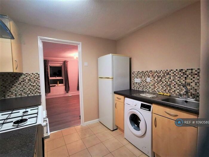 2 Bedroom Flat To Rent In Bliss Way, Cambridge, CB1