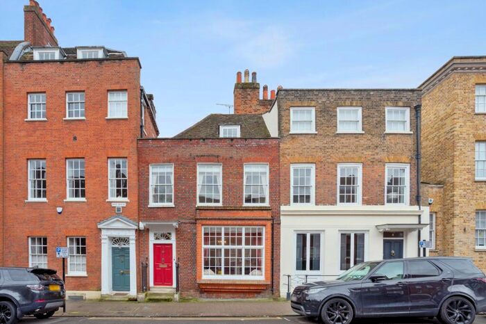 4 Bedroom Terraced House To Rent In Park Street, Windsor, Berkshire, SL4