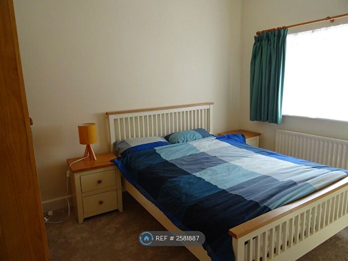 1 Bedroom Flat To Rent In Moyser Road, London, SW16