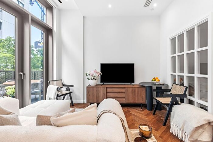 1 Bedroom Flat For Sale In Saxon House, Parkland Walk, SW6