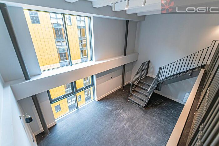 3 Bedroom Apartment For Sale In Regent Road, Liverpool, Merseyside, L3