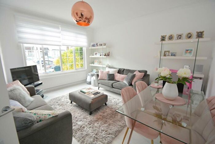 1 Bedroom Flat To Rent In Nibthwaite Road, Harrow, HA1