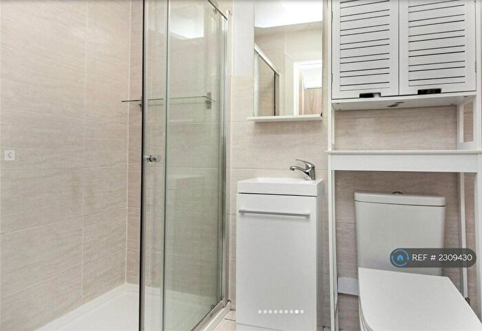 2 Bedroom Flat To Rent In Babik Court, London, E8