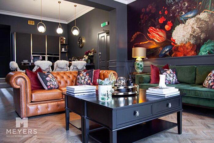 2 Bedroom Apartment For Sale In Poole Hill, Bournemouth, BH2