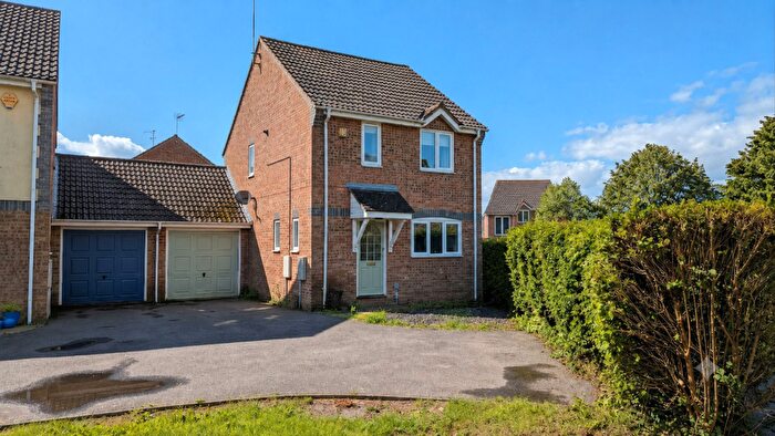 3 Bedroom Detached House For Sale In Harlech Court, Thrapston., NN14