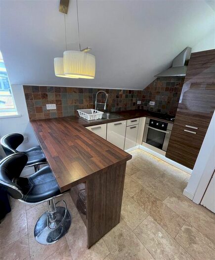 1 Bedroom Flat To Rent In The Parade, Roath, Cardiff, CF24