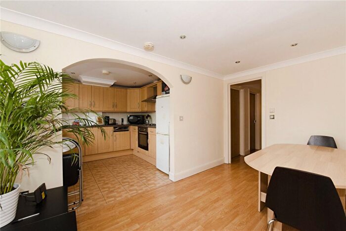 2 Bedroom Flat To Rent In Christchurch House, Wolsey Mews, NW5