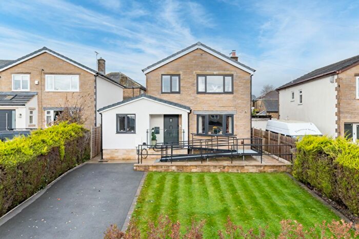 5 Bedroom Detached House For Sale In Southway, Eldwick, Bingley, West Yorkshire, BD16