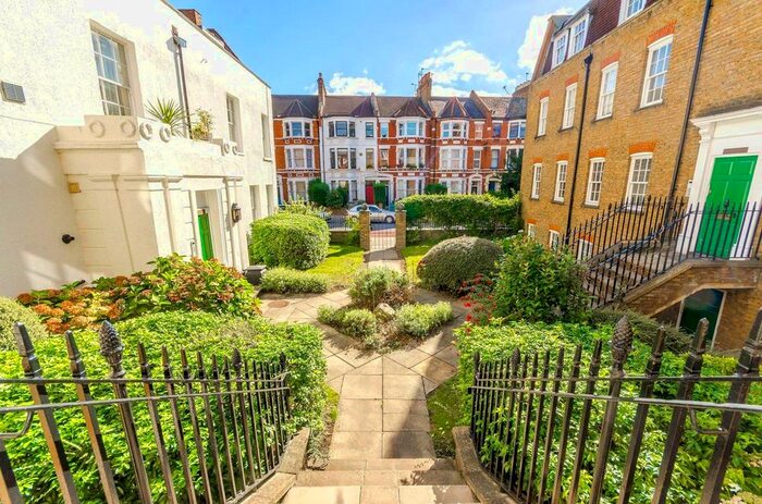 2 Bedroom Flat To Rent In Stapleton Hall Road, Finsbury, London, N4