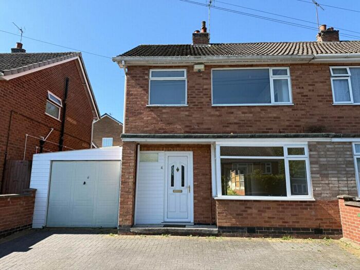 3 Bedroom Semi-Detached House To Rent In Berridge Drive, Oadby, LE2