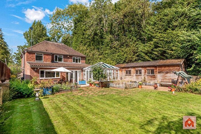 4 Bedroom Detached House For Sale In School Road, Charlton Kings, Cheltenham, GL53