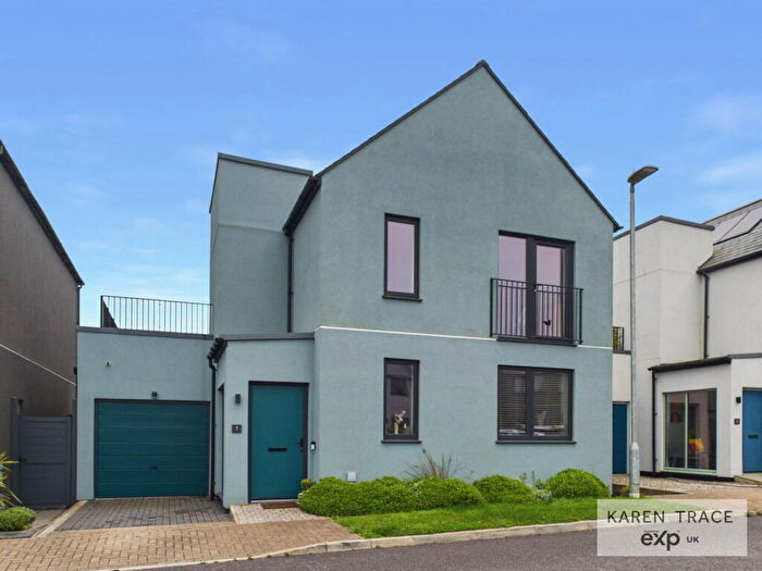 3 Bedroom Detached House For Sale In Norman Road, Carluddon, PL26