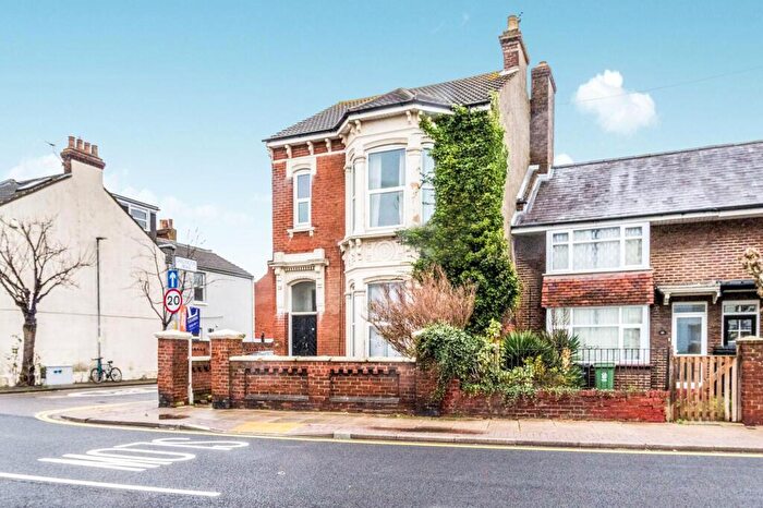 2 Bedroom Apartment To Rent In Lawrence Road, Southsea, PO5