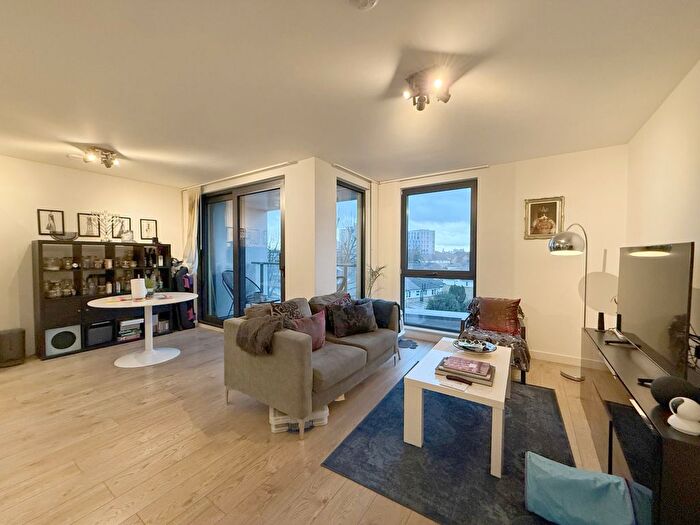 2 Bedroom Flat To Rent In Rotherhithe New Road, South Bermondsey, SE16