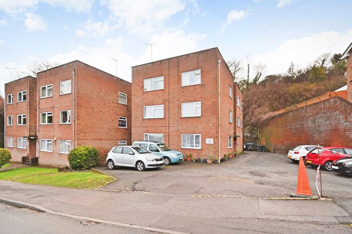2 Bedroom Flat For Sale In Eaves Road, Elms Vale, Dover, CT17