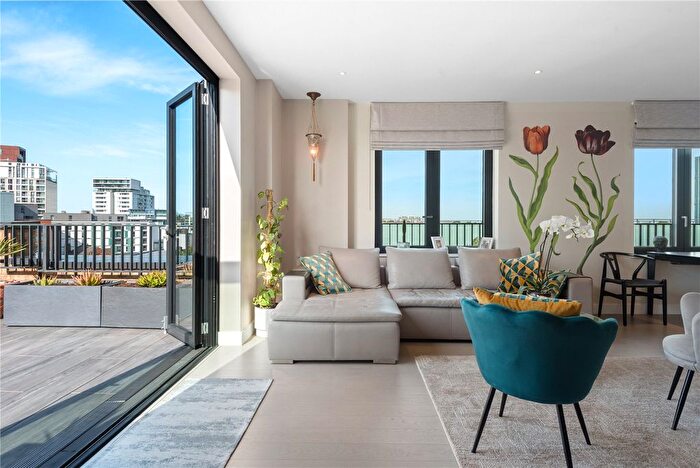 3 Bedroom Flat For Sale In Gowing House, Drapers Yard, Wandsworth, London, SW18