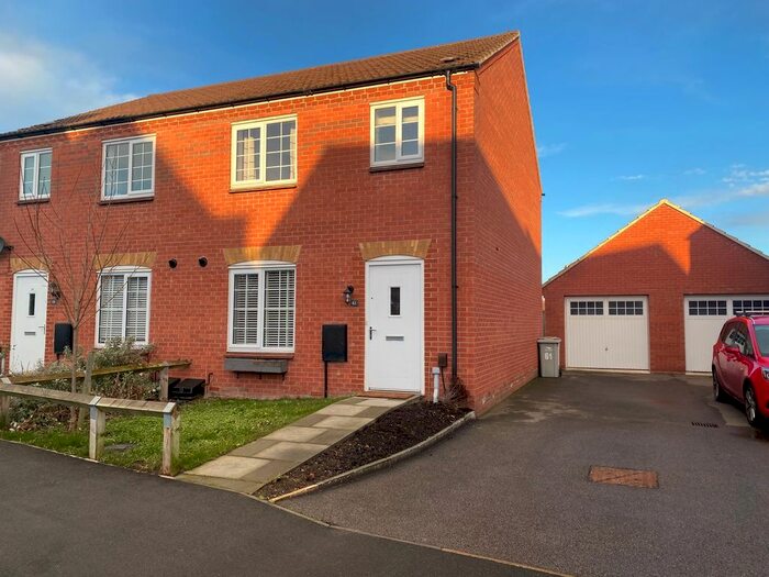 3 Bedroom Semi-Detached House To Rent In Fulmar Drive, Louth LN11