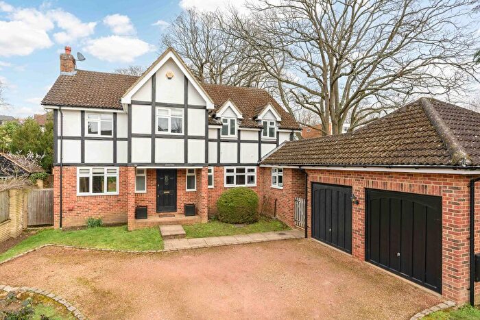 5 Bedroom Detached House To Rent In Churchfields Avenue, Weybridge, KT13