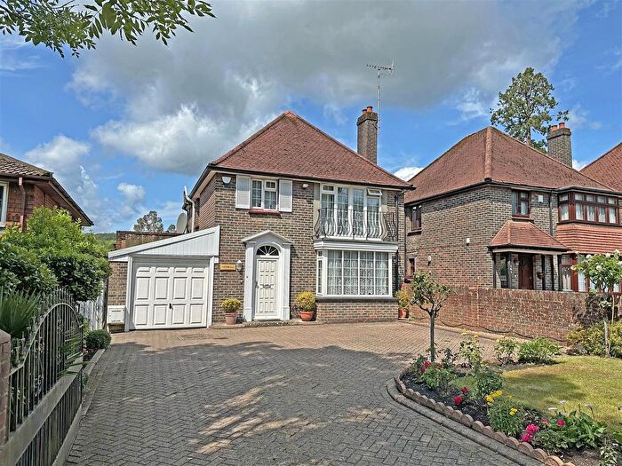 3 Bedroom Detached House For Sale In London Road, Redhill, RH1