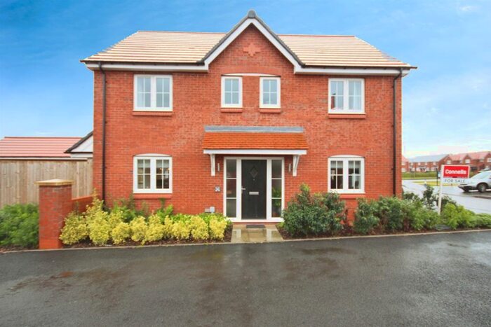 4 Bedroom Detached House For Sale In Bubb Road, Hampton Magna, Warwick, CV35