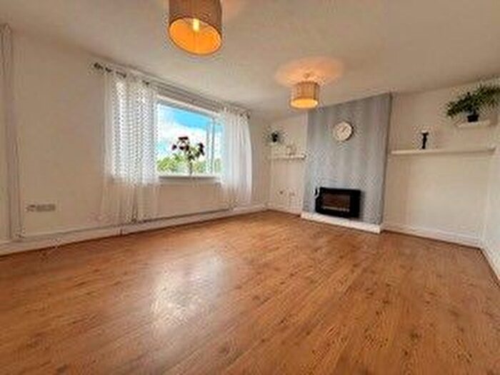 2 Bedroom Flat To Rent In Llandovery Close, Cardiff, CF5