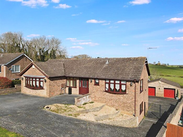 4 Bedroom Detached Bungalow For Sale In Glenfield Drive, Great Doddington, NN29
