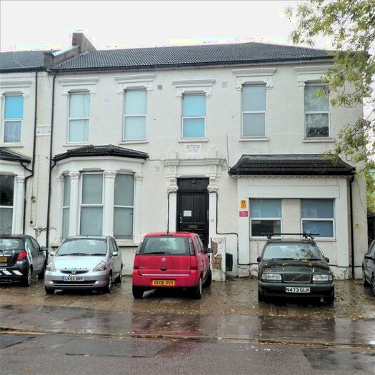 Studio To Rent In Aldborough Road South, Seven Kings, Ilford, IG3