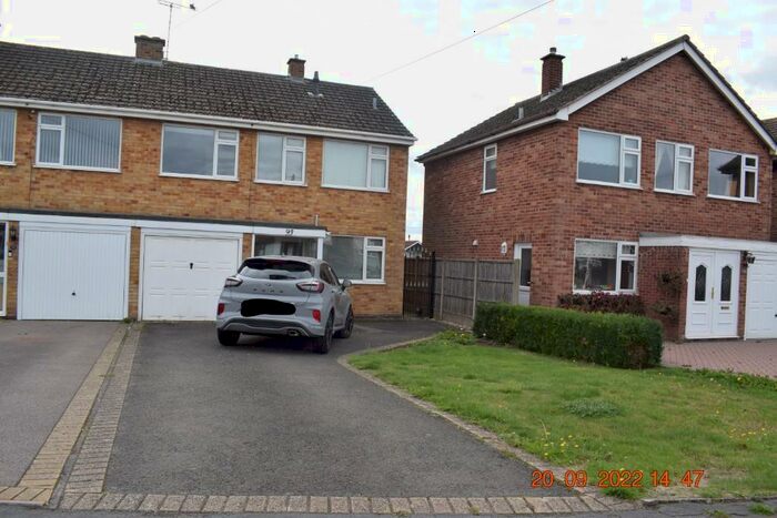 3 Bedroom Semi-Detached House To Rent In St. Nicolas Park Drive, Nuneaton, Warwickshire, CV11
