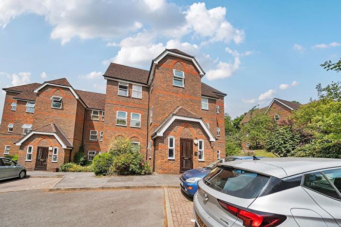 3 Bedroom Flat To Rent In Balmoral Court, High Wycombe, HP13