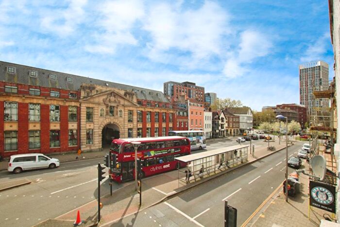 1 Bedroom Flat To Rent In Redcross Court - Redcross Street, BS2