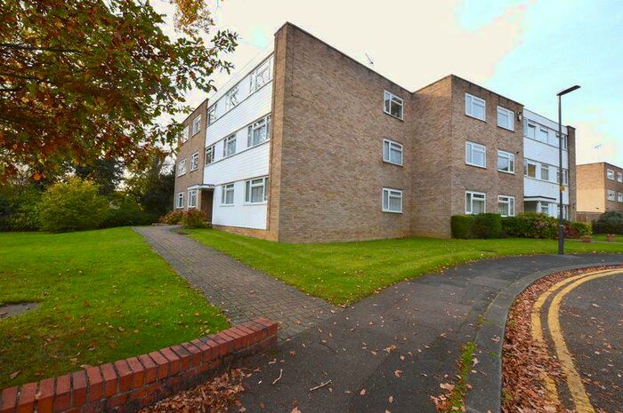 1 Bedroom Flat To Rent In Uxbridge Road, Hatch End, HA5