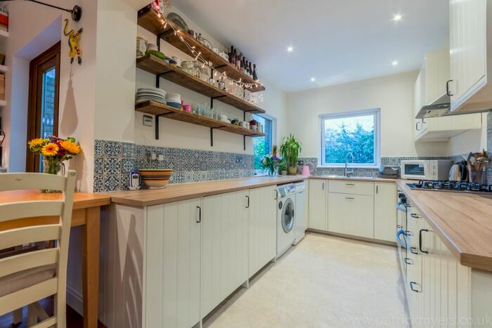 2 Bedroom Terraced House To Rent In Rommany Road, West Norwood, London, SE27