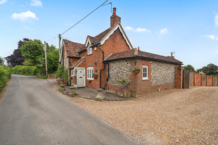 3 Bedroom House For Sale In Innings Road, Frieth, RG9