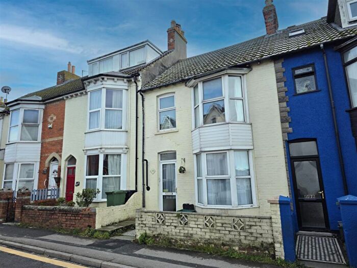 3 Bedroom House To Rent In Abbotsbury Road, Weymouth, DT4