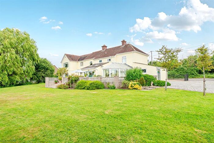 5 Bedroom Detached House For Sale In The Causeway, Hazelbury Bryan, DT10