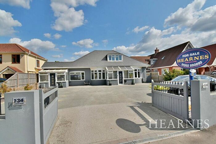 5 Bedroom Bungalow For Sale In Magna Road, Bournemouth, BH11
