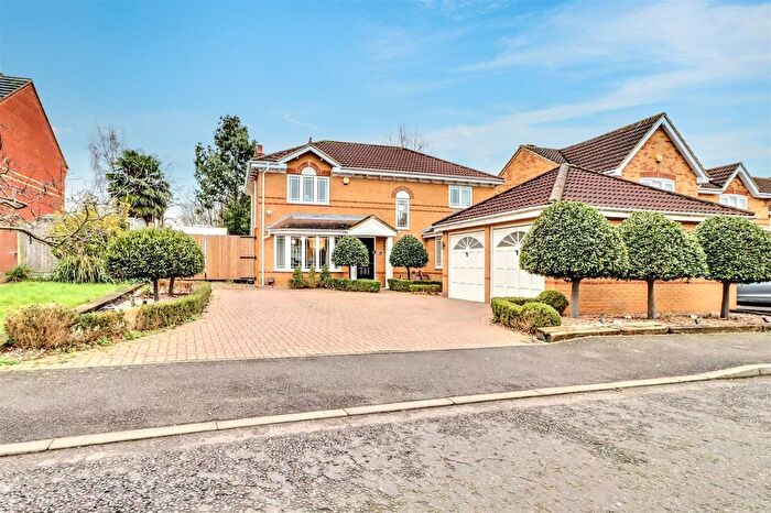 4 Bedroom Detached House For Sale In Twinstead, Wickford, SS12