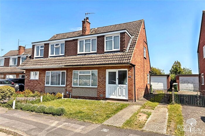 3 Bedroom Semi-Detached House For Sale In Paynesdown Road, Thatcham, Berkshire, RG19