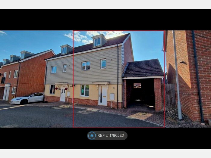 4 Bedroom Semi-Detached House To Rent In Magnolia Way, Costessey, Norwich, NR8