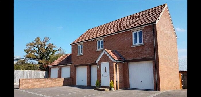 2 Bedroom Flat To Rent In Alvington Fields, Brympton, Yeovil, BA22