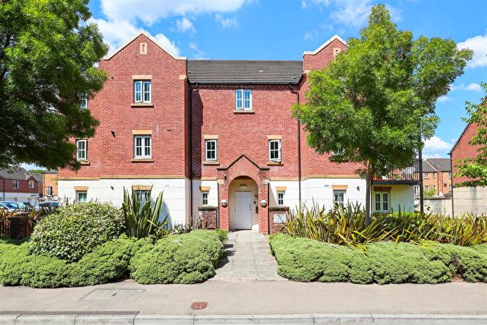 2 Bedroom Flat To Rent In Threipland Drive, Heath, Cardiff, CF14