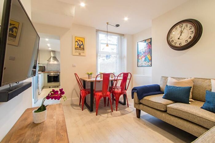 4 Bedroom Terraced House To Rent In Albion Street, Lancaster, LA1